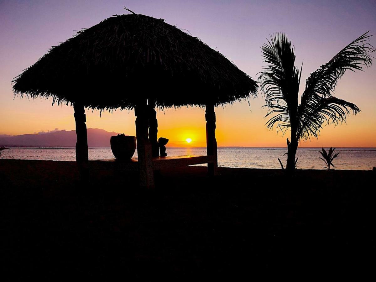 Coconut Garden Beach Resort Maumere Exterior foto
